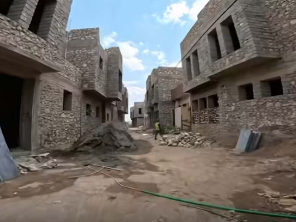 صورة لبنایة في الموصل