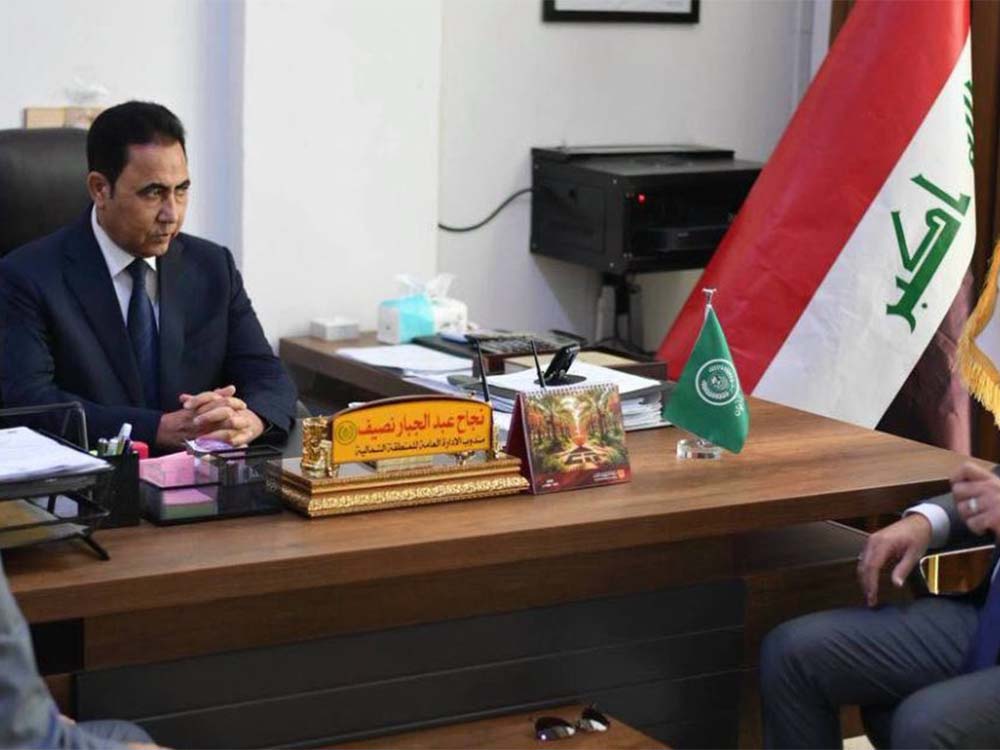 محافظ نينوى عبد القادر الدخيل يعقد اجتماعًا مع مسؤولين في مكتب الإدارة العامة لمصرف الرافدين لمتابعة تطوير الخدمات المصرفية ومناقشة سير العمل في الفروع الجديدة بمدينة الموصل.