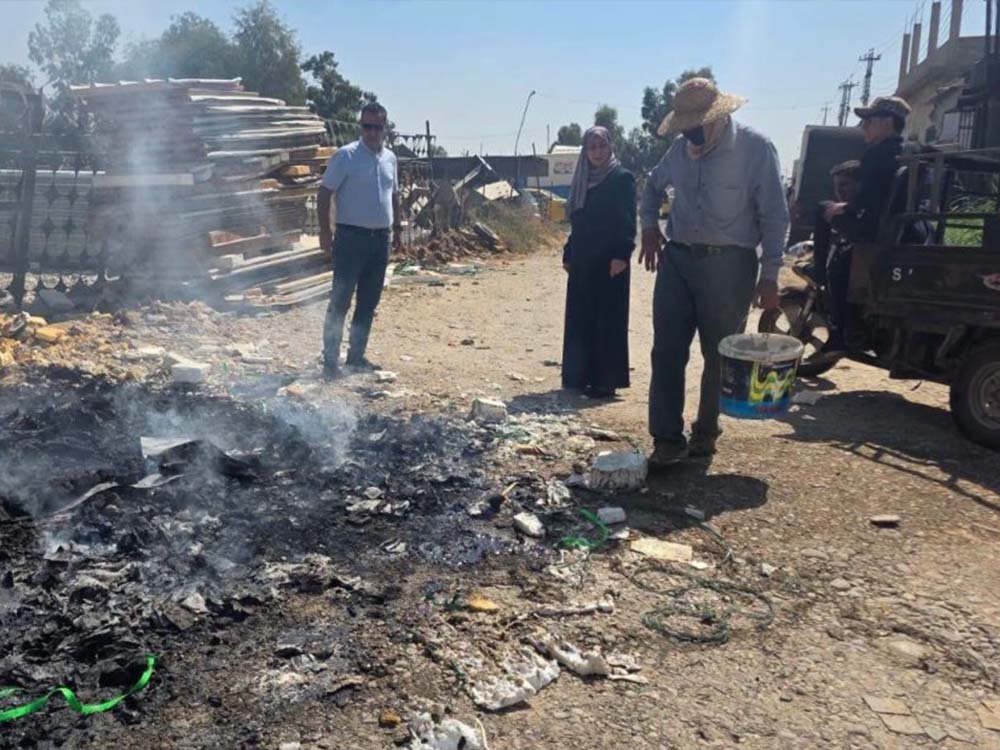 فرق بيئة نينوى ترصد حرقاً عشوائياً للنفايات والمخلفات في مدينة الموصل