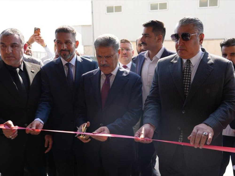 وزير الزراعة عبد الرحيم الشمري خلال افتتاح الخطوط الإنتاجية الجديدة لمعامل التنمية الزراعية في نينوى