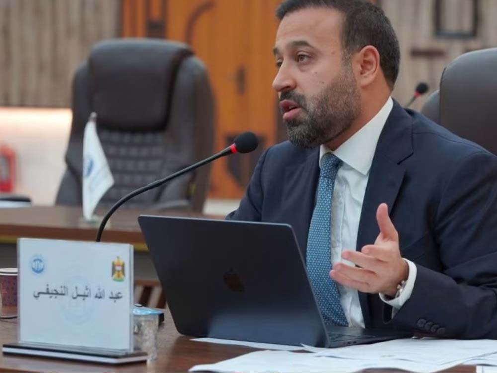 عبدالله أثيل النجيفي خلال مشاركته في اجتماع مجلس محافظة نينوى لمناقشة ملفات المحافظة وعمل اللجان الدائمة.