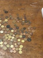 عملات نقدية يُشتبه بأثريتها ضبطتها الاستخبارات العراقية في الموصل
